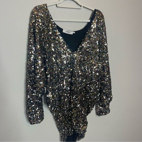 ASTR NEBULA SEQUINS DOLMAN MINI DRESS Medium - Picture 7 of 12